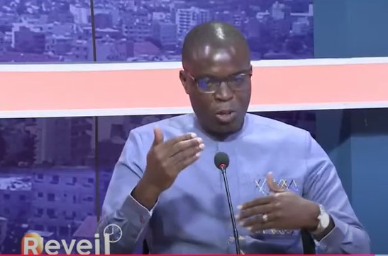 Moustapha Diop détruit Macky Sall: « Au Cesti, ils ont surfacturé une caméra à 100 millions Fcfa (…) un cercueil à 3 millions » Moustapha Diop détruit Macky Sall: « Au Cesti, ils ont surfacturé une caméra à 100 millions Fcfa (…) un cercueil à 3 millions »