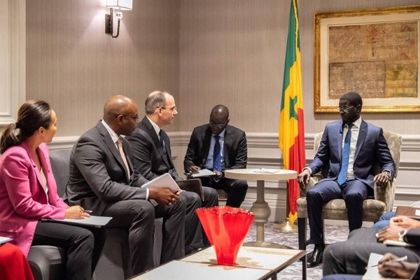 Le Pr Diomaye reçoit des cadres sénégalais du FMI, les dirigeants du Millennium Challenge Corporation (MCC),...