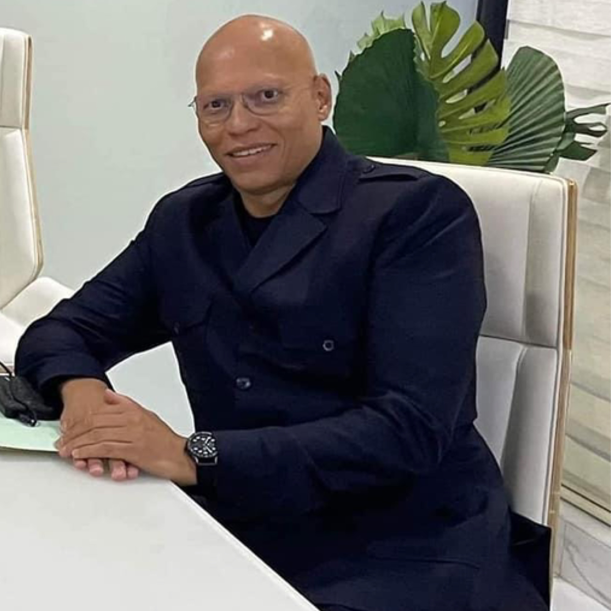 RETOUR AU SENEGAL: Karim bloqué et pourquoi...Mimi fait éclater le deal