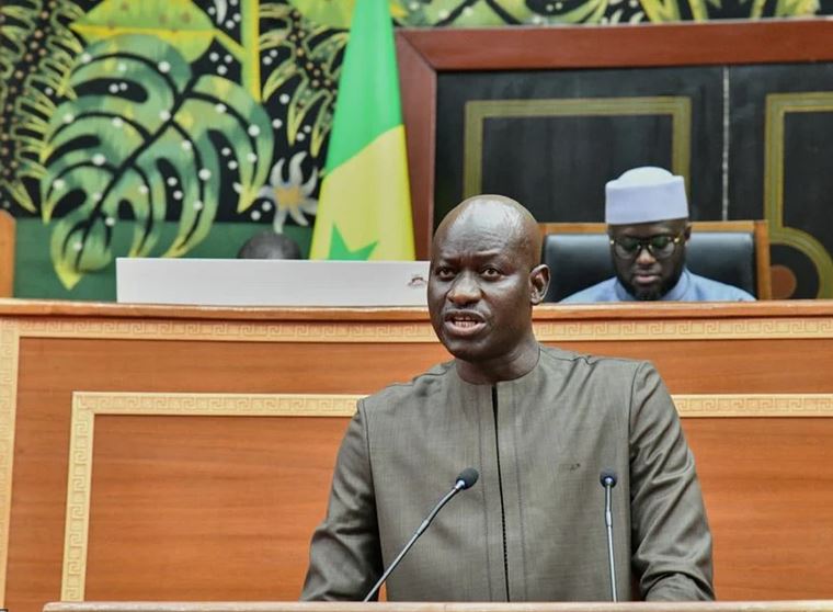 Abass Fall salue “l’engagement” du gouvernement et de l’Assemblée nationale